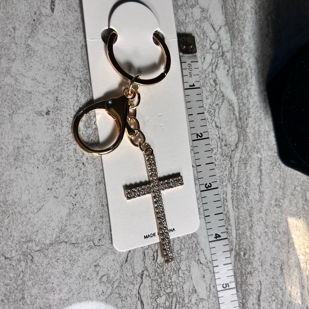 New Clear Cross Keychain - Picture 3 of 4